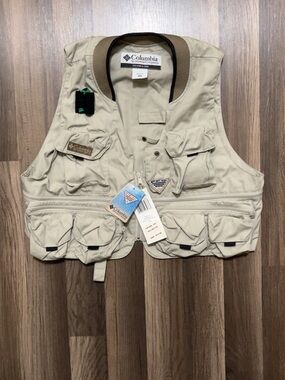 NWT COLUMBIA Beige Tan Multi-Pocket Fishing Vest Men’s Large PFG